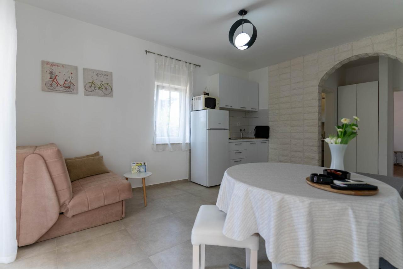 Briuni Riviera Apartment Pula Exteriör bild
